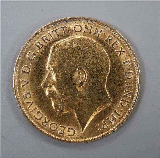 A George V 1915 gold half sovereign.
